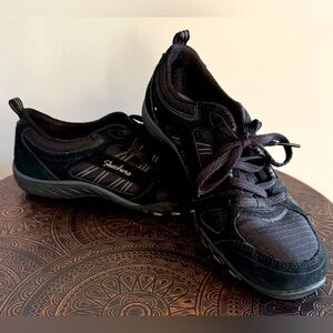 Women’s Skechers Breathe Easy Relaxed Fit Sneakers